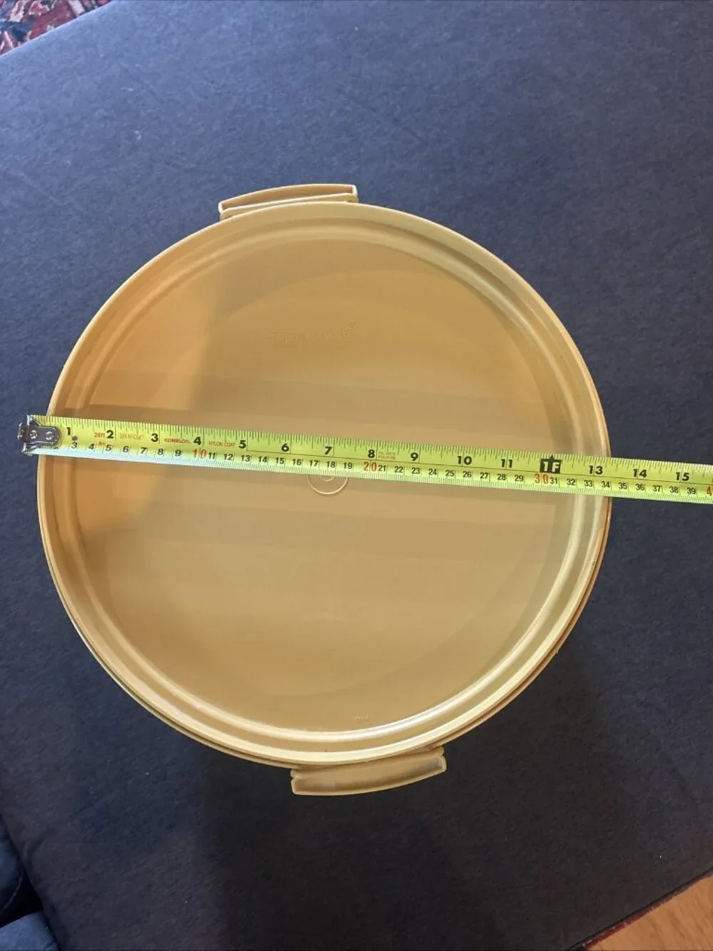 Vintage Tupperware Round Cake Taker Holder Carrier with Handle Yellow 1256-2